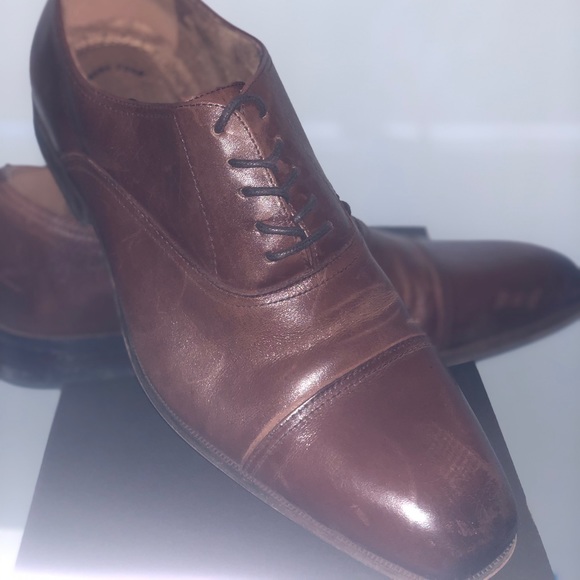 FLORSHEIM Brown cap toe shoe size 9.5D - Picture 2 of 8